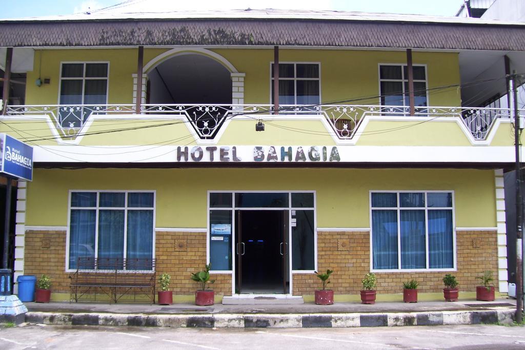 Hotel Bahagia 庞卡兰布翁 外观 照片